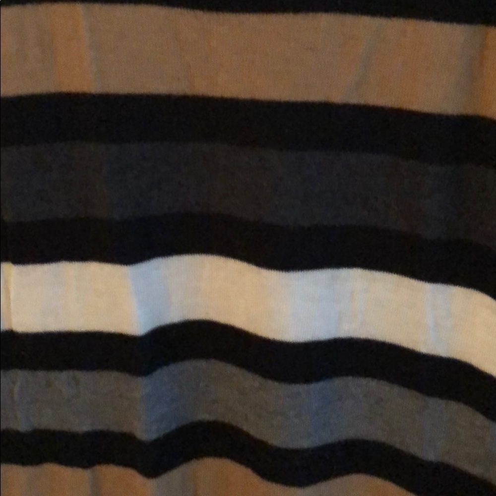 Express Cashmere Shell - Picture 2 of 2